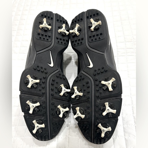 Nike Golf Shoes Black/White Size 9, pre-owned in excellent condition. - Picture 4 of 5